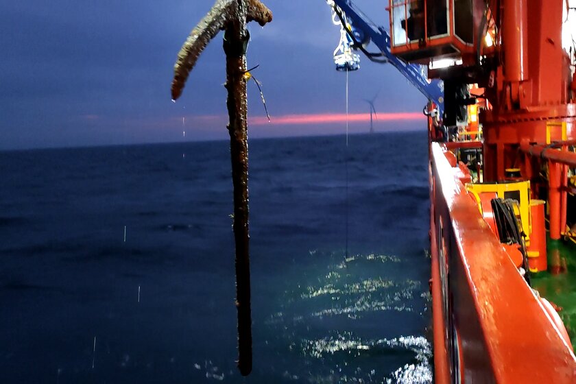 East Anglia ONE anchor recovery