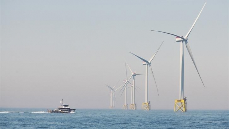 Mariner boat travels through east anglia